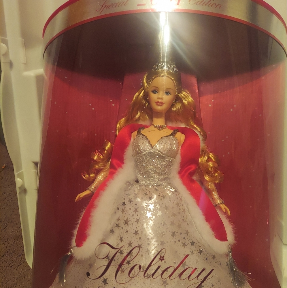 Vintage Special 2001 Edition Holiday Celebration Barbie